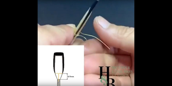 Placing a ligature on an oboe reed
